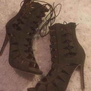 Size 8.5 brand new never worn shoes!